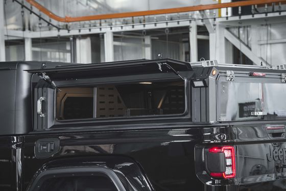 อลูมิเนียมสกัดรถบรรทุก ผ้าคลุมเตียง พิกอัพ Tonneau ปิดบัง ผ้าคลุมเตียงสูง สําหรับ Jeep Gladiator