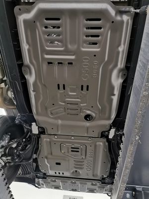 ปรับปรุงเบนซ์ G500 ของคุณด้วยชุดแผ่นสกิดเต็ม เครื่องยนต์ ป้องกันแผ่นเกราะสีเทา