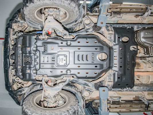 ภายในรถยนต์ Boby อะไหล่เครื่องยนต์ ป้ายป้องกันล่างสําหรับ Land Cruiser 150 การติดตั้งง่าย