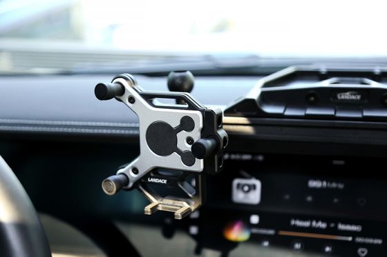 หน่วยรับมือโทรศัพท์มือถือรถยนต์ Telescopic Rod มหาฟังก์ชันสูงสําหรับ Jeep Wrangler JL JK
