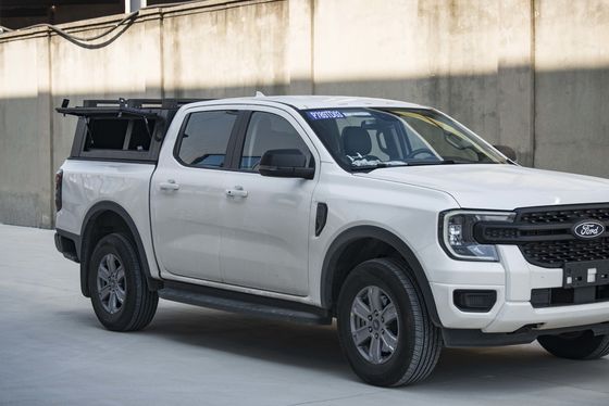 JMC DADAO 4x4 พิกอัพ รถกระบะ Canopy สูง-ดํา ฝุ่นเคลือบ รถกระบะ Camper เตียงครึ่งสูง