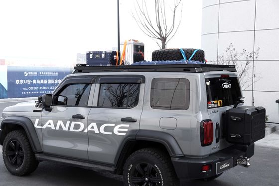สีดํา 4X4 อัลลูมิเนียมสกัดล่างกระถางกระเป๋าสะพายสินค้า 300 อุปกรณ์เสริม รากรถไฟฟ้าหลังคาสําหรับ GWM