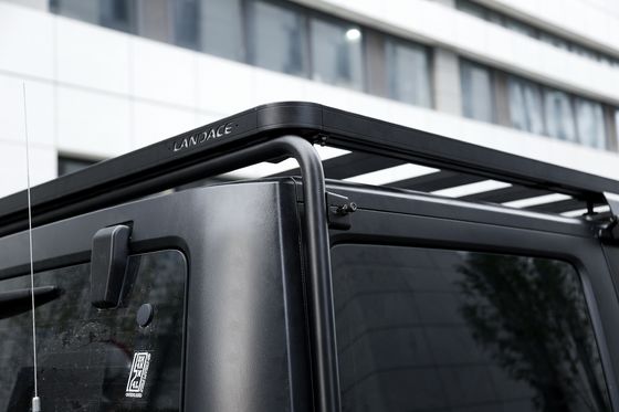 สีดํา อลูมิเนียมสลัด หลังคา แร็ค Crossbar Platform สําหรับ 2023 4x4 Wrangler JK ขยายพื้นที่เก็บของของคุณ