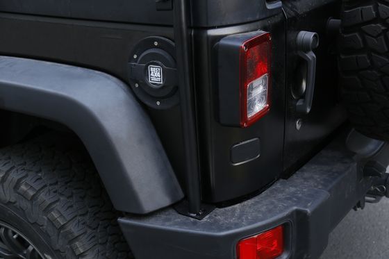 รากรถรางหลังคาสแตนเลสอลูมิเนียมทั่วไปสําหรับ Jeep Wrangler JK อุปกรณ์เสริมรถนอกถนน