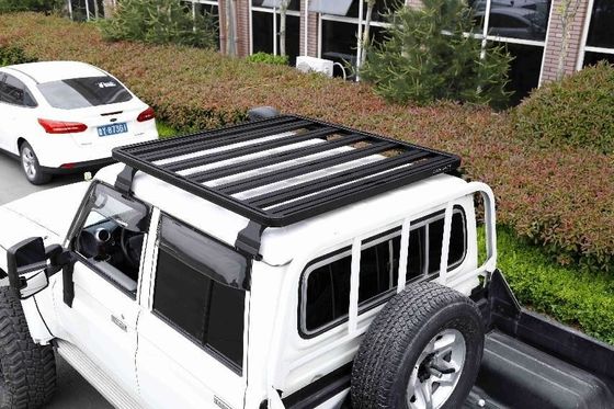 การติดตั้ง รถน้ําฝน ติดถนน 4X4 Land Cruiser LC79 รากหลังคาสําหรับ Toyota