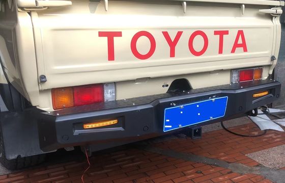 TOYOTA TRUCK LC79 อุปกรณ์เสริมบัมเปอร์หลัง สีดํา