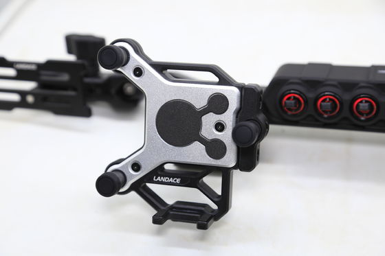 หนา Anodizing จบรถยนต์ถือโทรศัพท์มือถือสําหรับ Jeep เซ็นเตอร์คอนโซล Bแร็คet