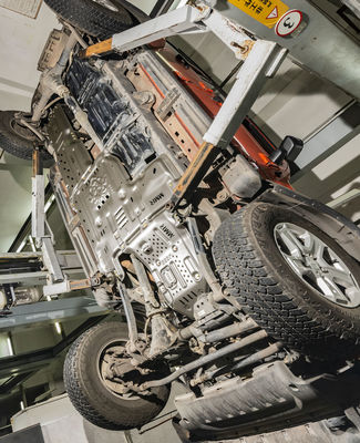 5 มิลลิเมตร ความหนาอลูมิเนียม ส้ม Set Wrangler JL Skid Plate 19 สําหรับการทํางานนอกถนน