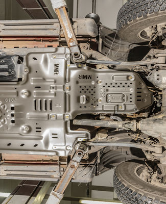 5 มิลลิเมตร ความหนาอลูมิเนียม ส้ม Set Wrangler JL Skid Plate 19 สําหรับการทํางานนอกถนน