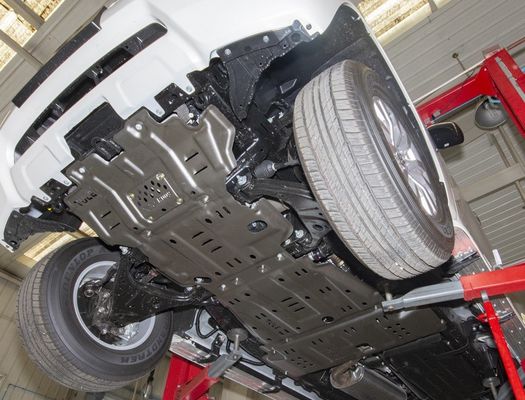 แผ่นป้องกันการสกิดของ Balck Function สําหรับ Nissan Patrol Y62 ป้องกันภายใต้ร่างกาย