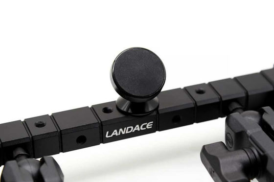 สต็อคใหม่มาถึง โทรศัพท์ติดตั้งโลหะ จีพีเอส กล่องกั้นชุด C สําหรับ Jeep Wrangler JL JK