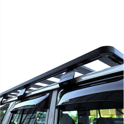 LC150 4x4 รถยนต์ รากหลังคา ผลิตจากสับสนธิอลูมิเนียมที่มีความสูง E- ผิวหนังผิวหนัง