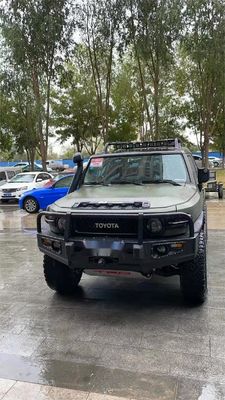 OEM ยอมรับหน้าบัมเปอร์สําหรับโตโยต้า FJ Cruiser ด้วย Winch บูลบาร์ และ Tire Carrier