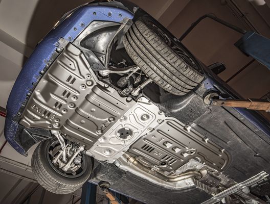 แผ่นสกิดสําหรับ BMW รุ่น 3 G-2020 เครื่องยนต์ แผ่นป้องกัน เครื่องเรเดียเตอร์โอนกระเป๋า