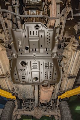 อลูมิเนียมสกัด NISSAN Patrol Y61 แผ่นสกิด ป้องกันเครื่องยนต์ การป้องกันสูงสําหรับรถของคุณ