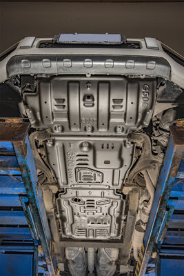 พาวเดอร์โค้ท อลูมิเนียมสลัด เครื่องยนต์ ป้องกันสกิดเพลตสําหรับ Mercedes-Benz G500 ป้องกันภายใต้ร่างกาย