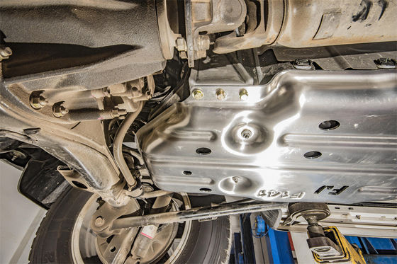 ชาซีรถยนต์ 4x4 ข้างนอก การเข้าถึง ดริสอลูมิเนียมสแตนเลส FJ Cruiser Chassis Skid Plate Engine Guard