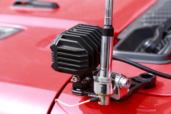 การติดตั้งแบบรวดเร็วและไม่ยุ่งยากของ A-Pillar Windshield Hood Mount Bแร็คet สําหรับรถยนต์จิ๊ป